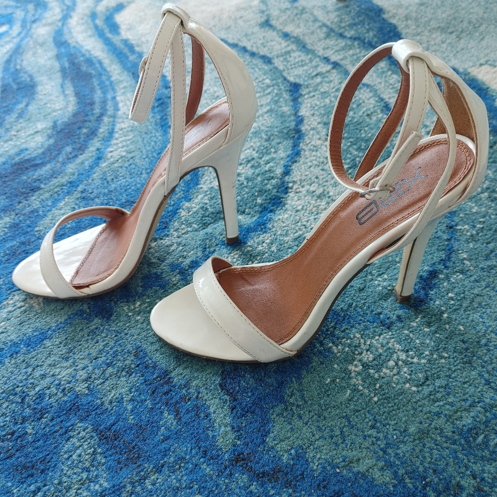 X2B Lola-1 High Heel Sandals - White - Size 8 - Picture 2 of 7